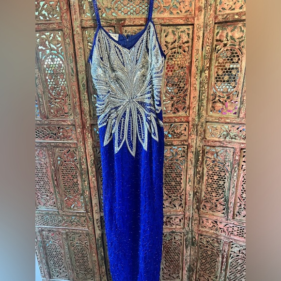 Mark & John by B2 gown 100 % Silk - Picture 1 of 7